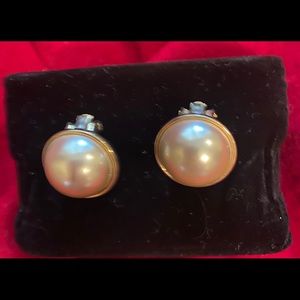 Classic Vintage clip pearl earrings